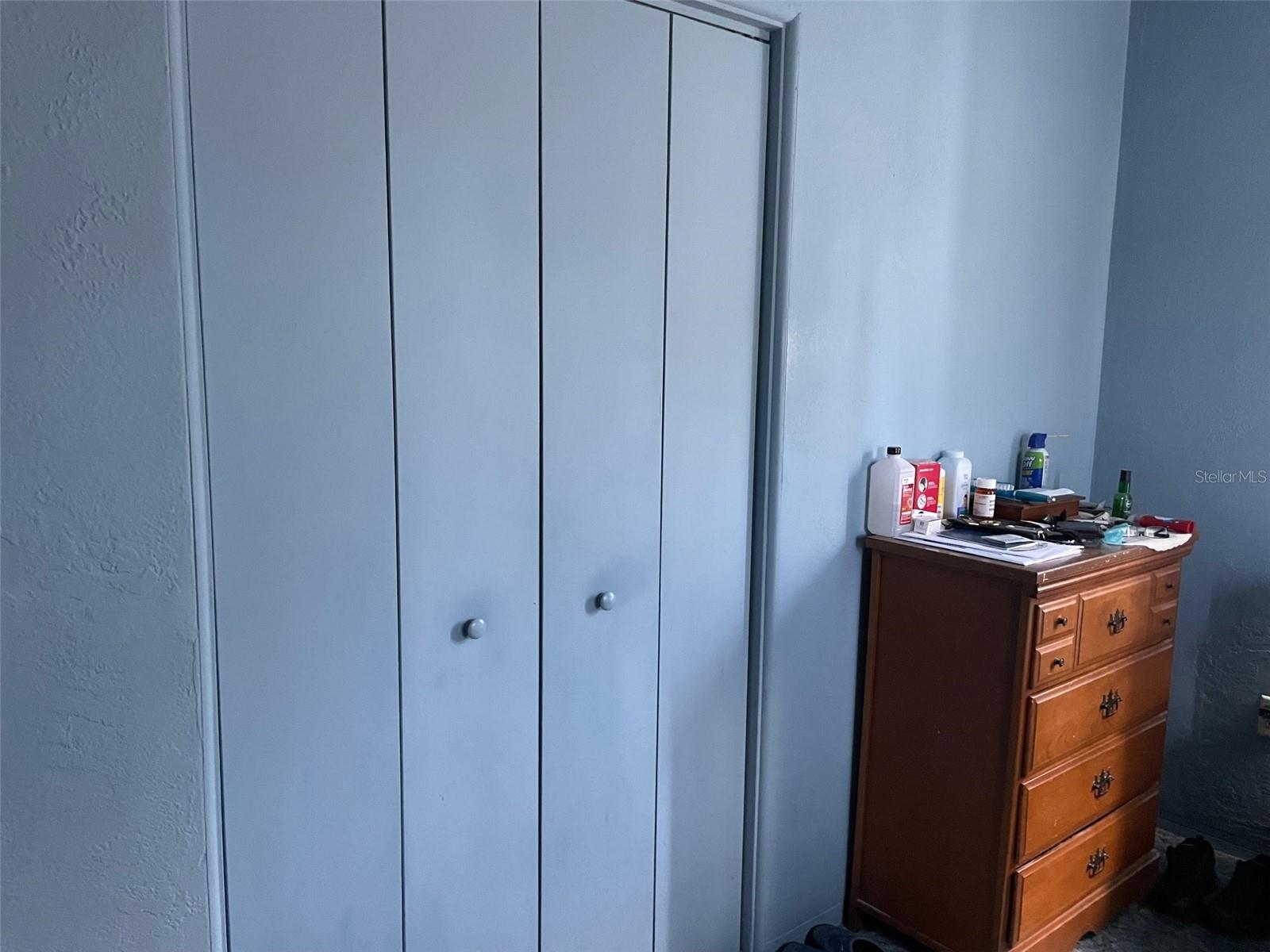 5833 MCKEE LAKE DR N, ST PETERSBURG, FL, 33709