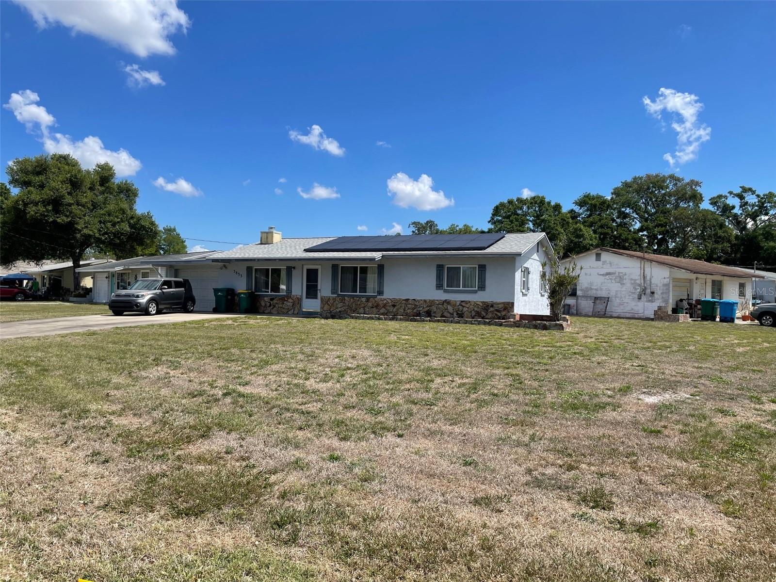 5833 MCKEE LAKE DR N, ST PETERSBURG, FL, 33709