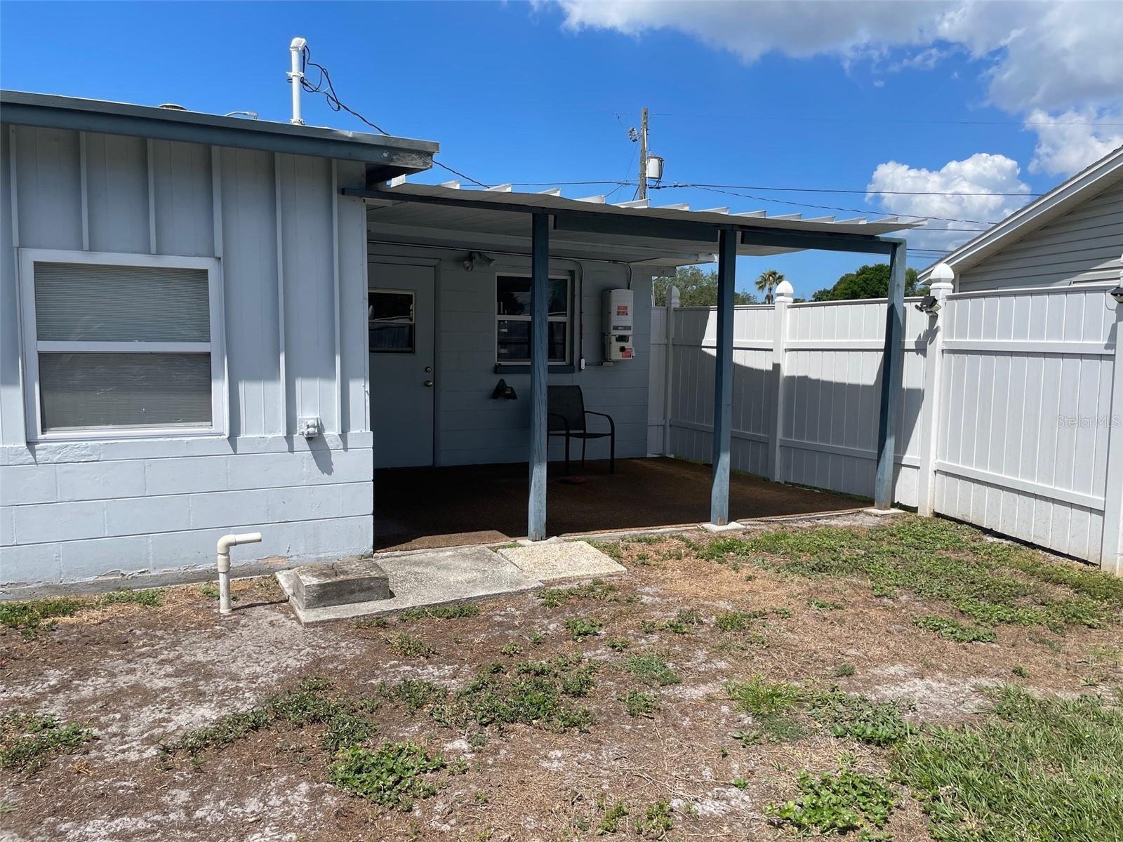 5833 MCKEE LAKE DR N, ST PETERSBURG, FL, 33709