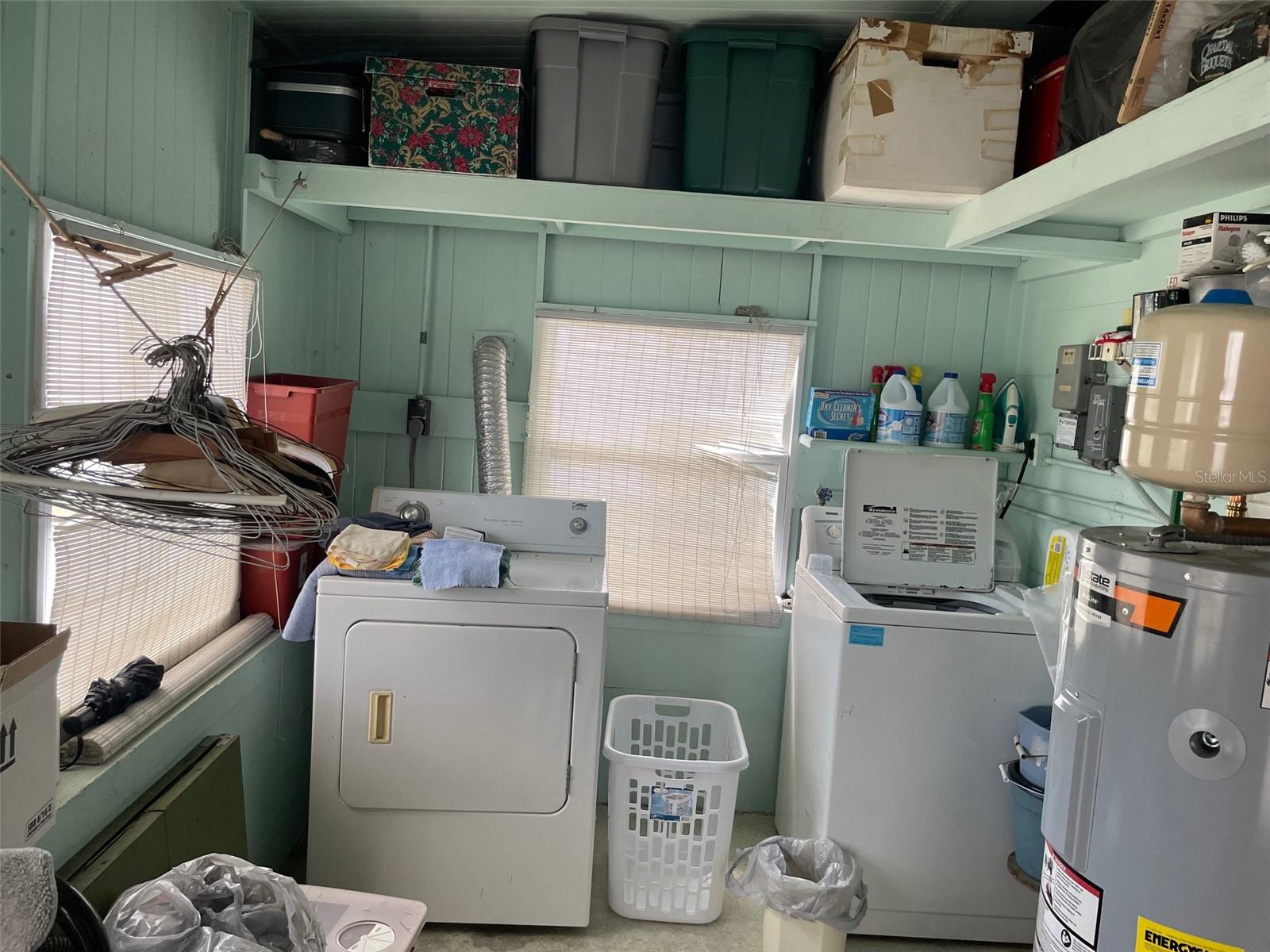 5833 MCKEE LAKE DR N, ST PETERSBURG, FL, 33709