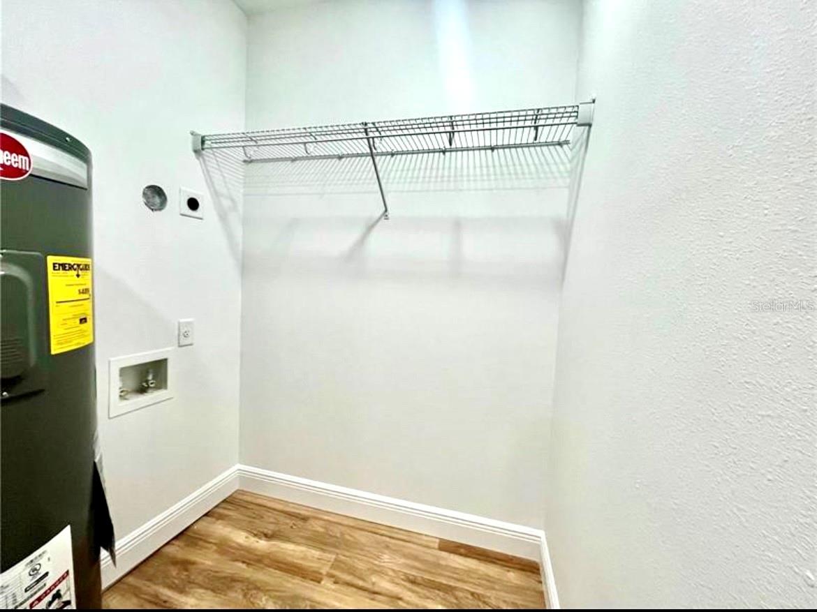 8108 N GREENWOOD AVE, TAMPA, FL, 33604