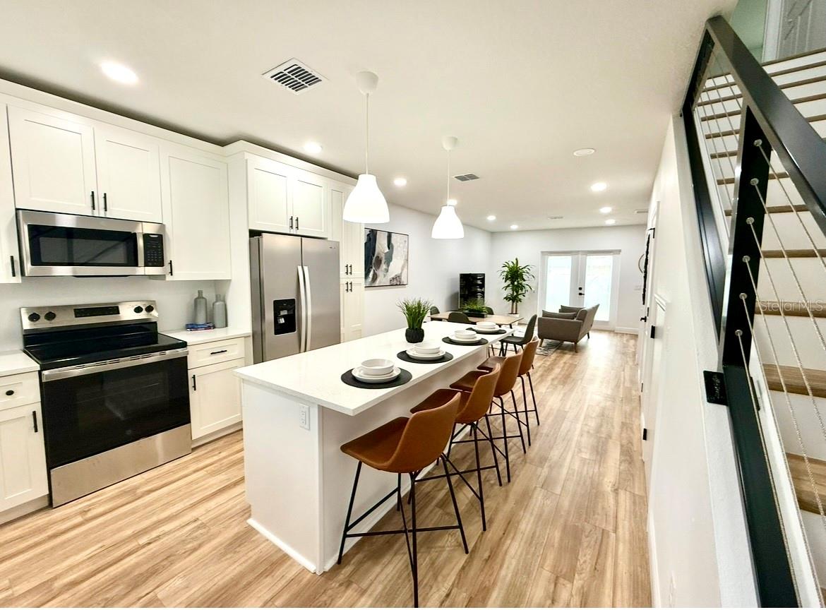 8108 N GREENWOOD AVE, TAMPA, FL, 33604