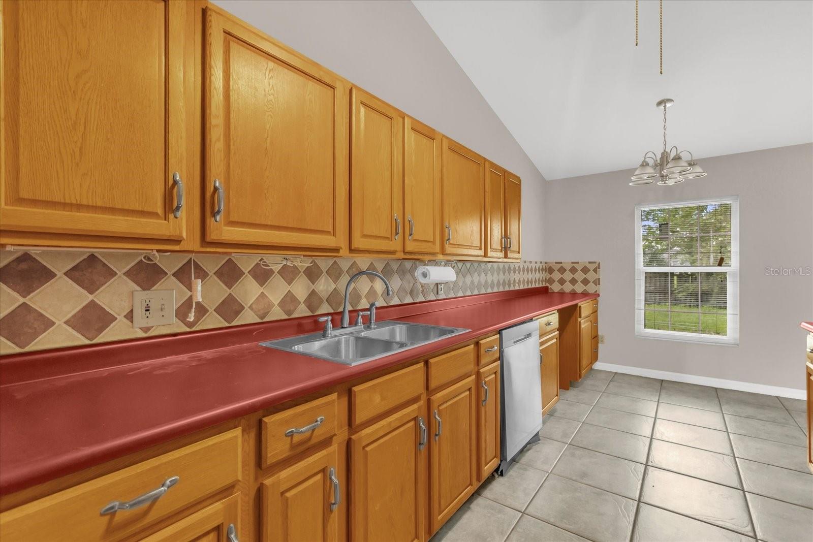 203 LARKSPUR CT, KISSIMMEE, FL, 34743