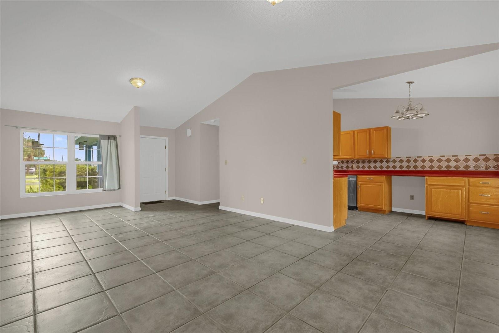 203 LARKSPUR CT, KISSIMMEE, FL, 34743