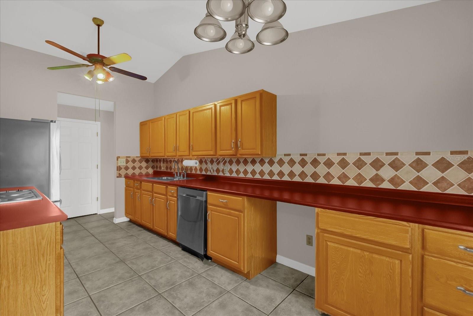 203 LARKSPUR CT, KISSIMMEE, FL, 34743