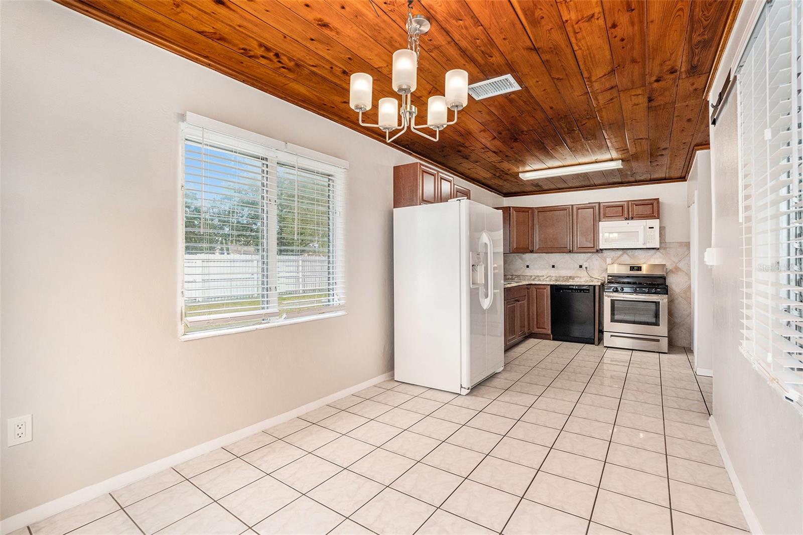 5305 WHITEWAY DR, TEMPLE TERRACE, FL, 33617