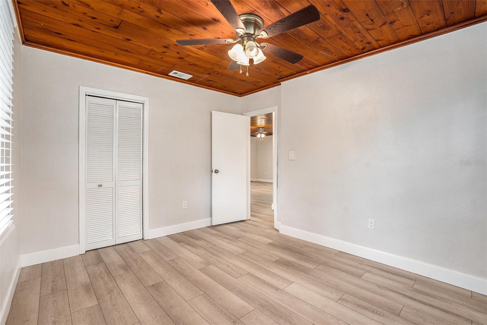 5305 WHITEWAY DR, TEMPLE TERRACE, FL, 33617