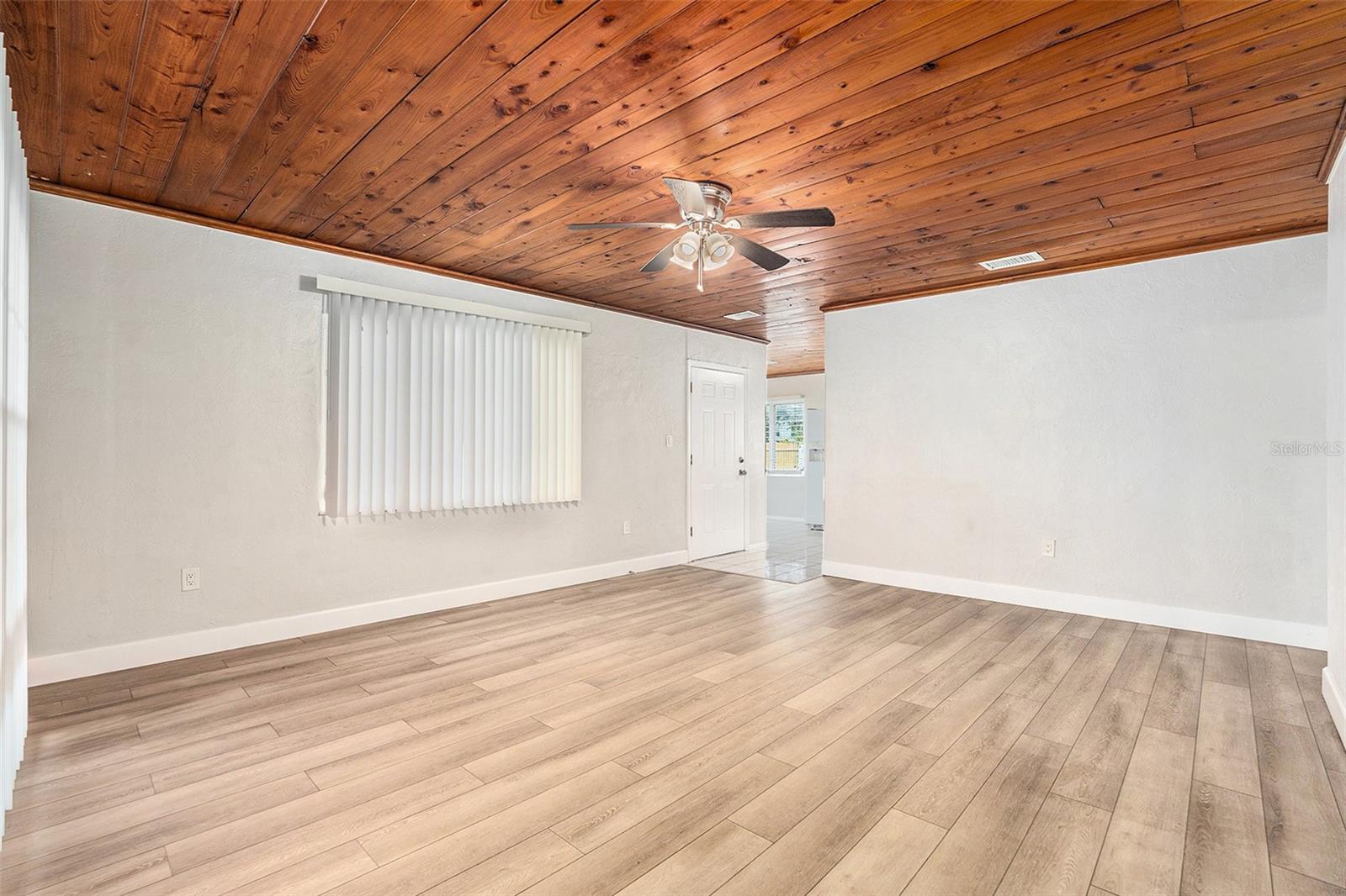 5305 WHITEWAY DR, TEMPLE TERRACE, FL, 33617