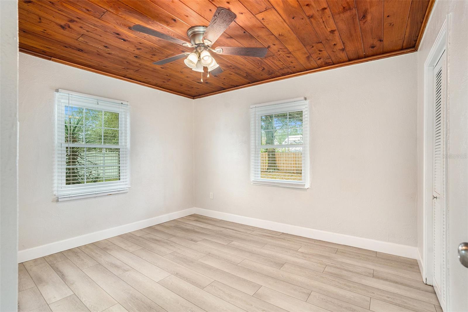 5305 WHITEWAY DR, TEMPLE TERRACE, FL, 33617