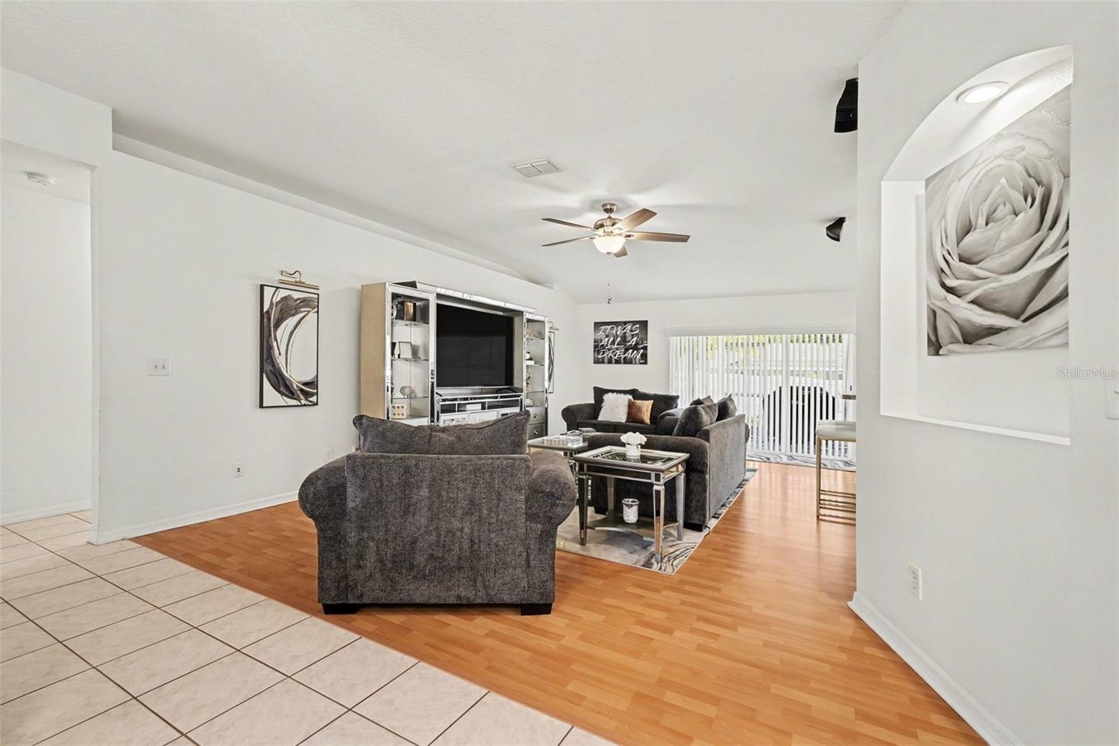 2333 TOWERING OAKS CIR, SEFFNER, FL, 33584