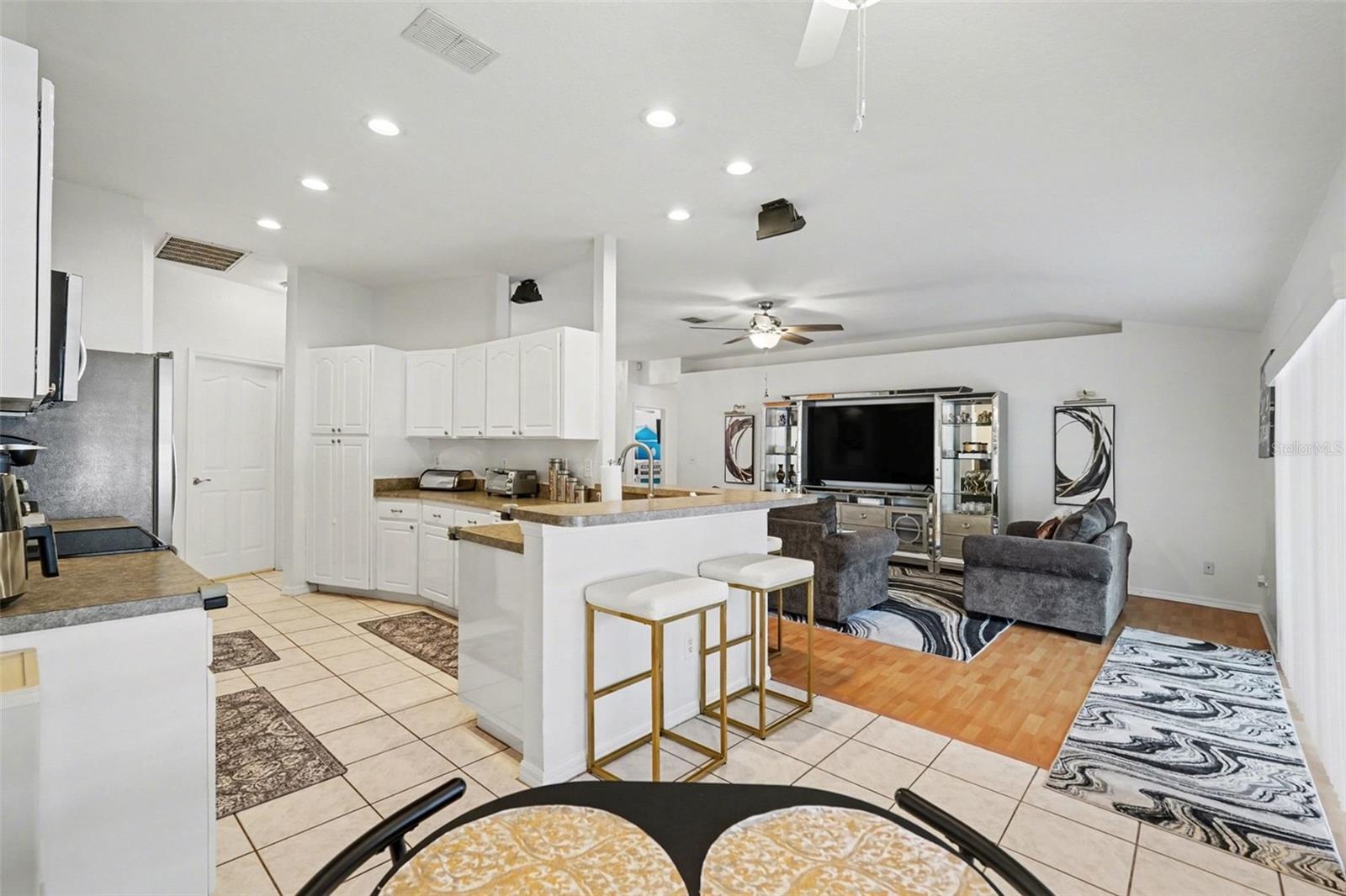 2333 TOWERING OAKS CIR, SEFFNER, FL, 33584