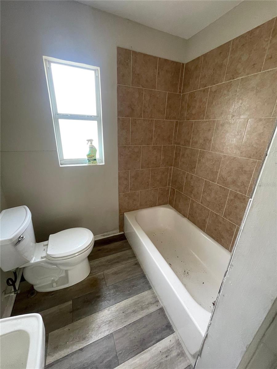 1106 CANAL ST E, MULBERRY, FL, 33860