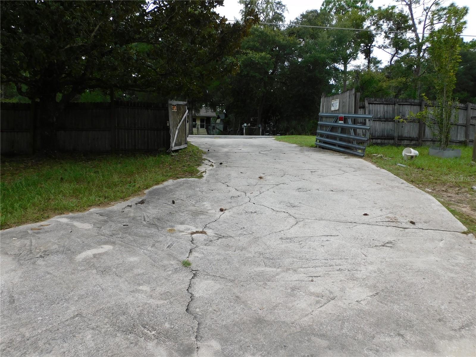 16900 E FORT KING ST, SILVER SPRINGS, FL, 34488