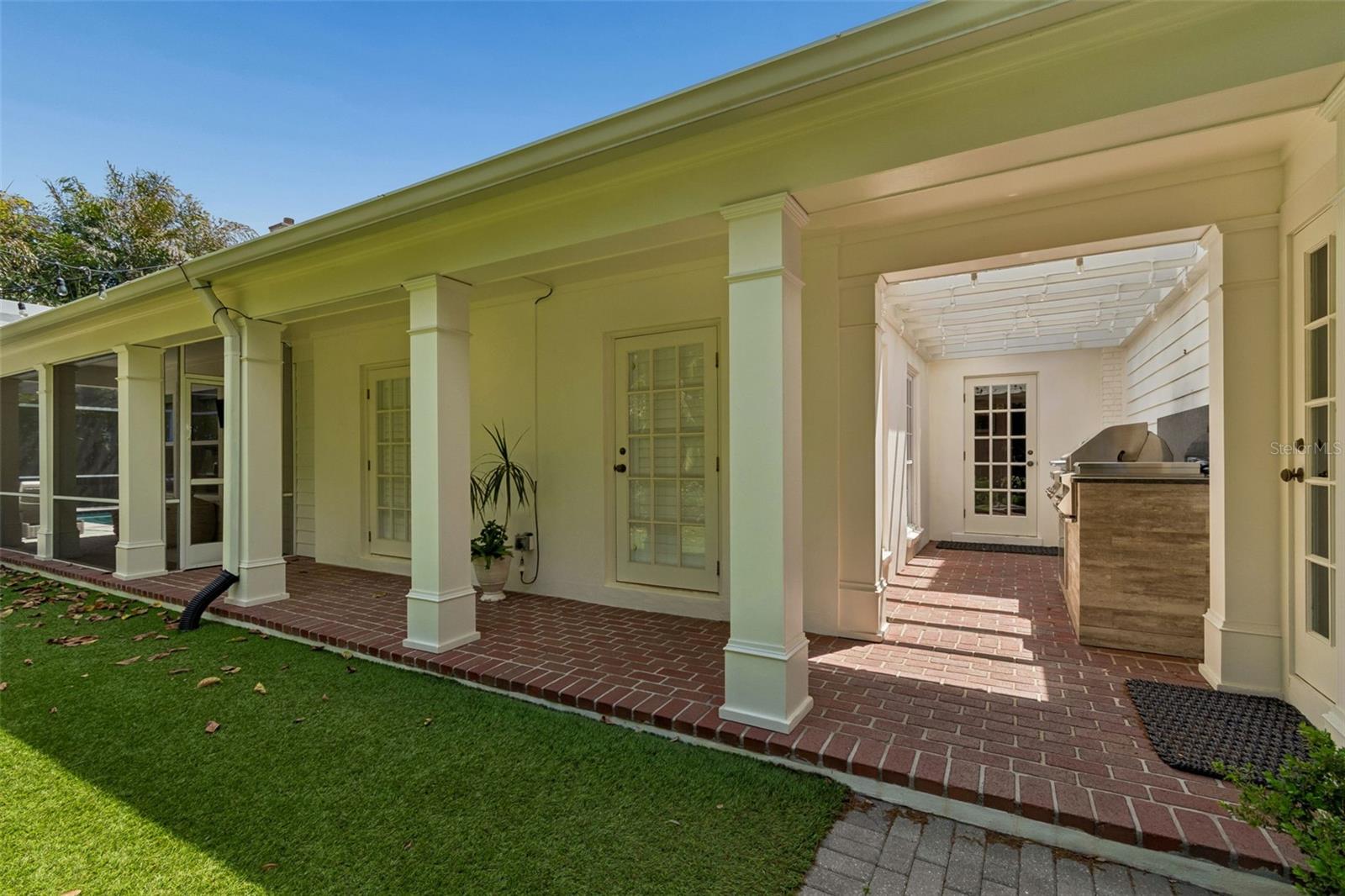 3011 W HAWTHORNE RD, TAMPA, FL, 33611