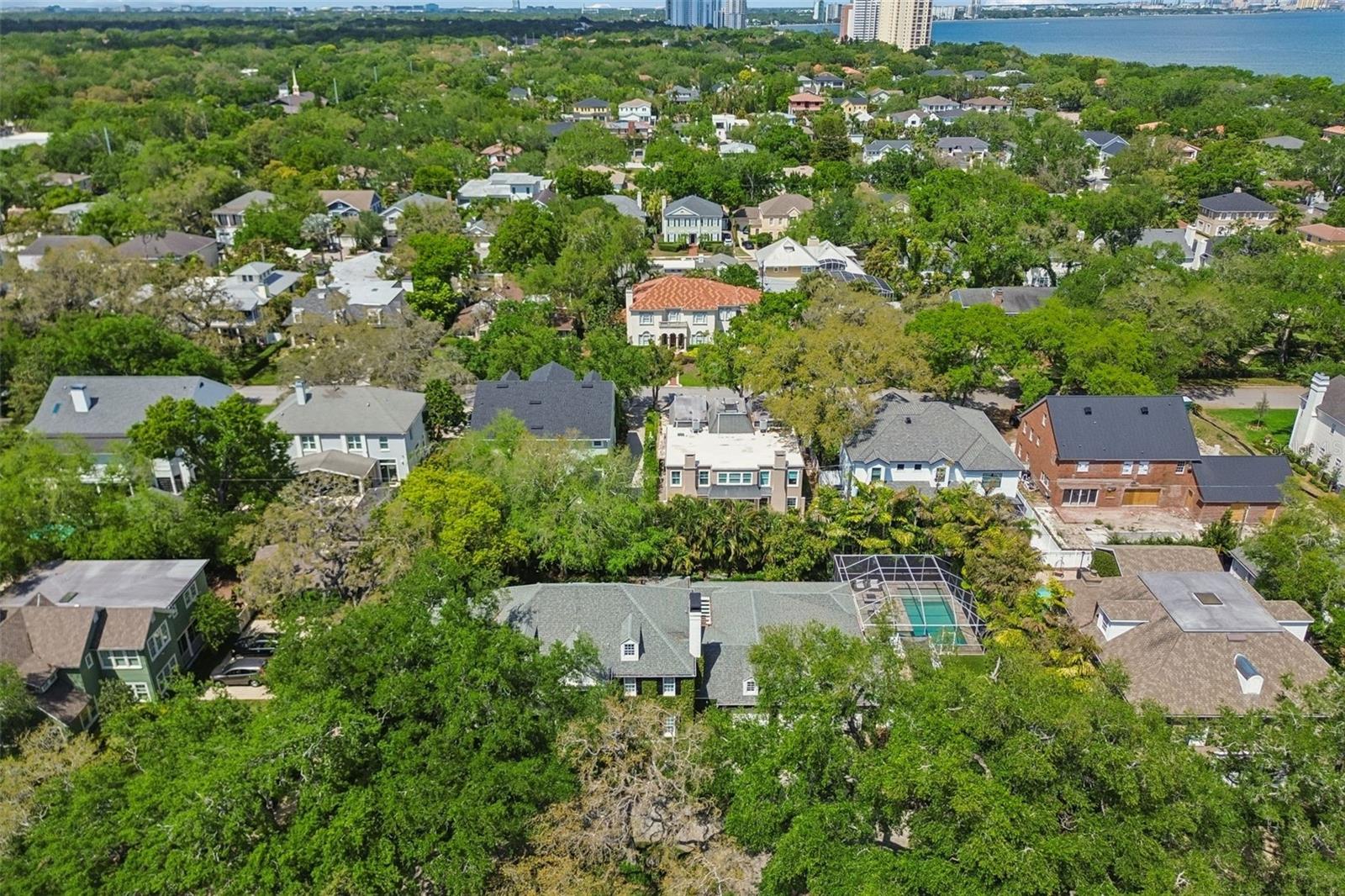 3011 W HAWTHORNE RD, TAMPA, FL, 33611