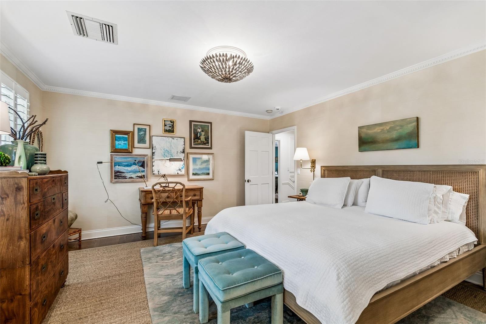 3011 W HAWTHORNE RD, TAMPA, FL, 33611