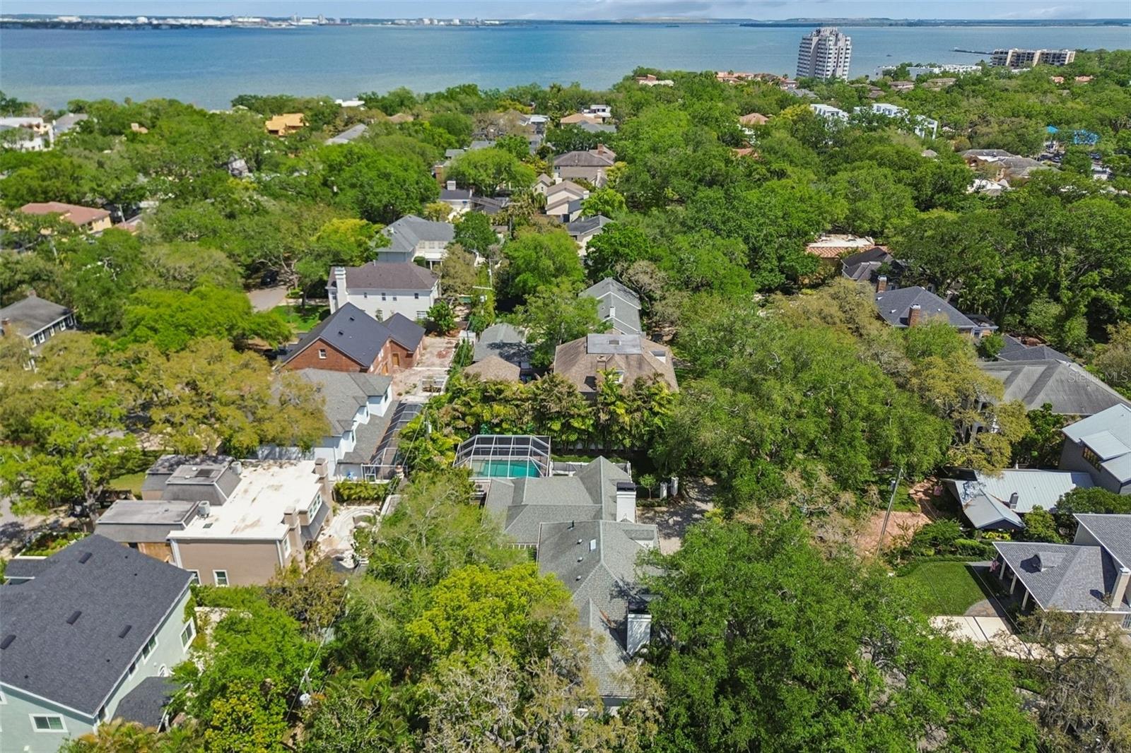 3011 W HAWTHORNE RD, TAMPA, FL, 33611