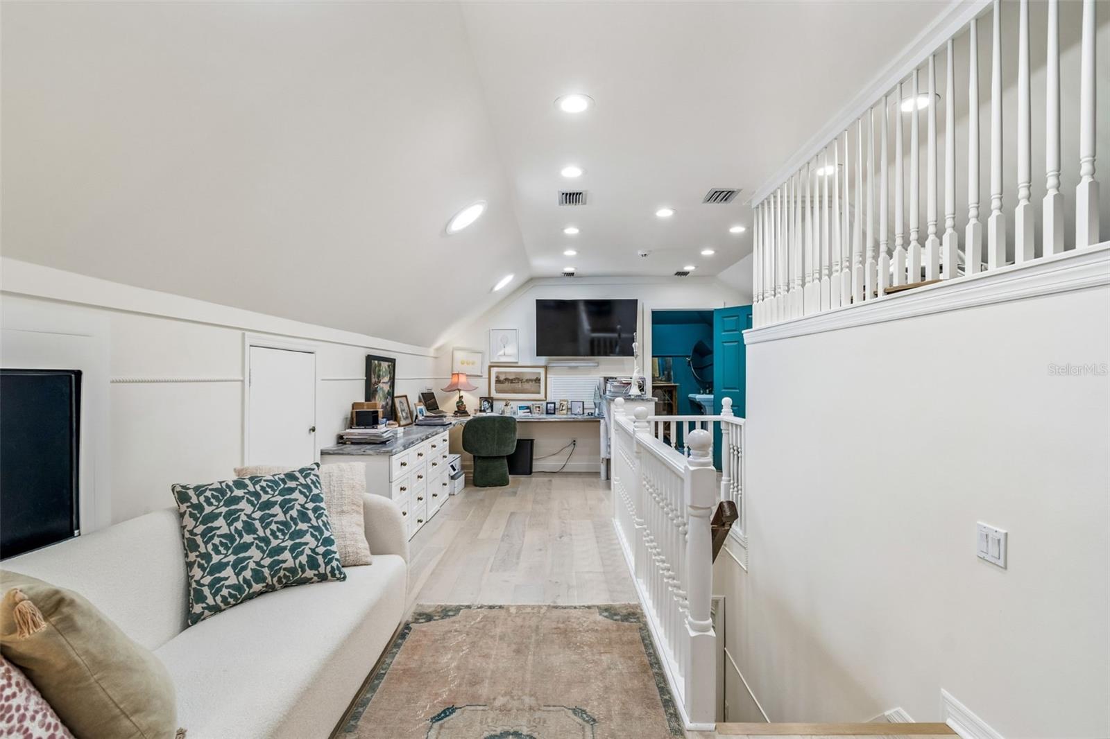 3011 W HAWTHORNE RD, TAMPA, FL, 33611