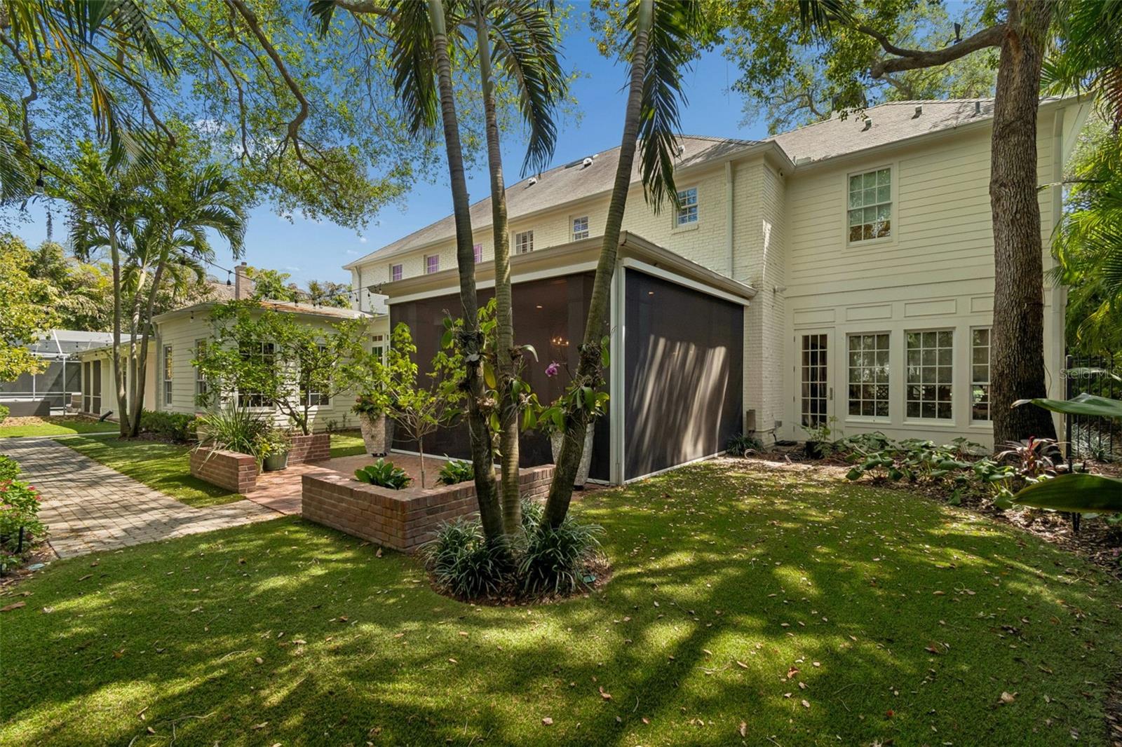 3011 W HAWTHORNE RD, TAMPA, FL, 33611