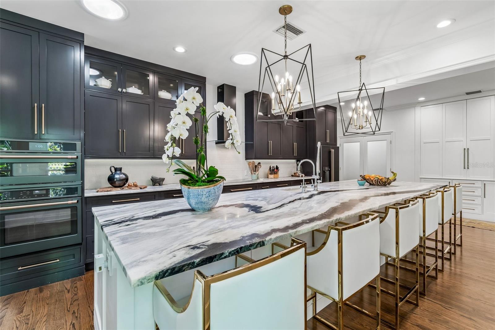 3011 W HAWTHORNE RD, TAMPA, FL, 33611