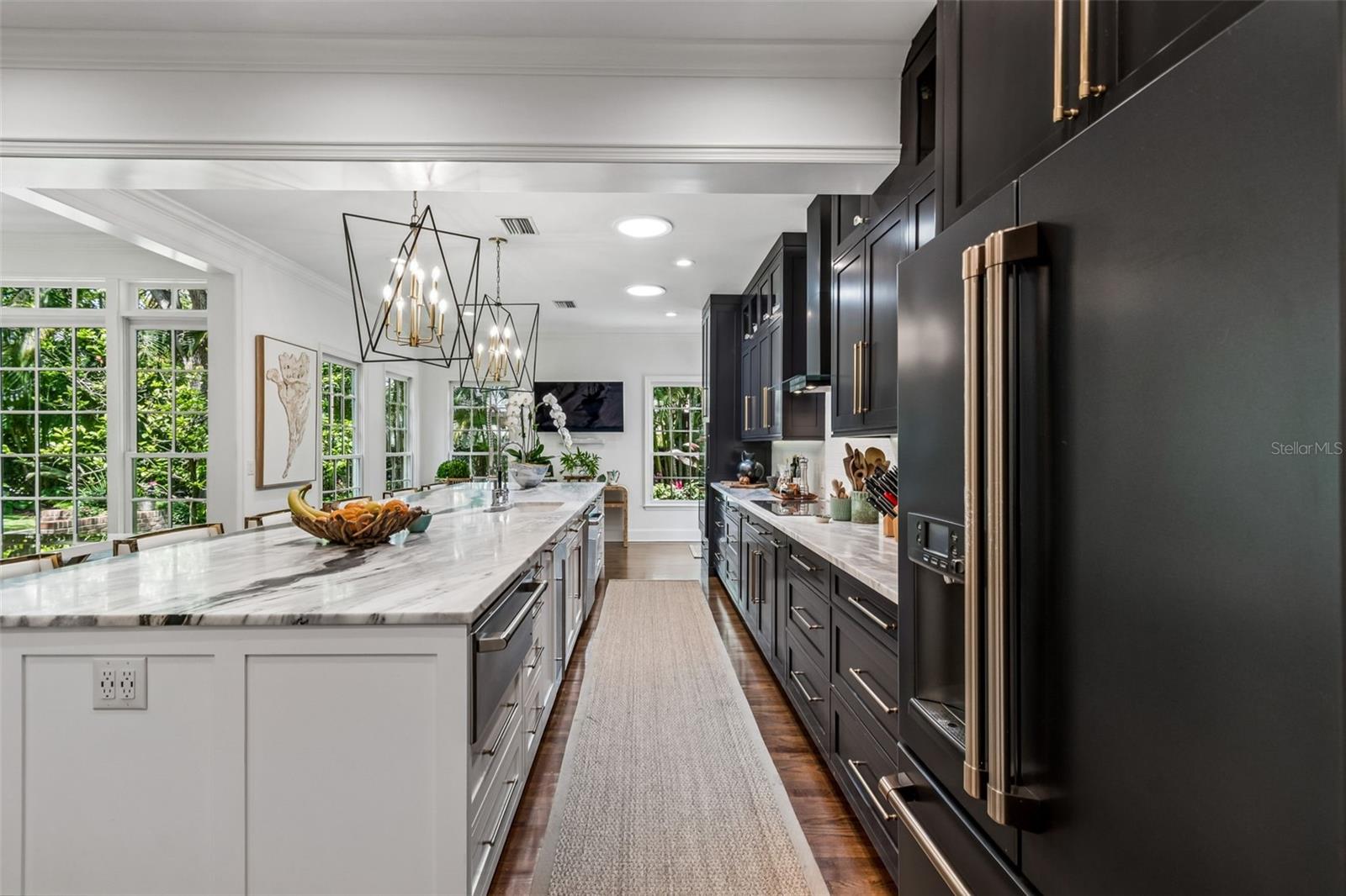 3011 W HAWTHORNE RD, TAMPA, FL, 33611