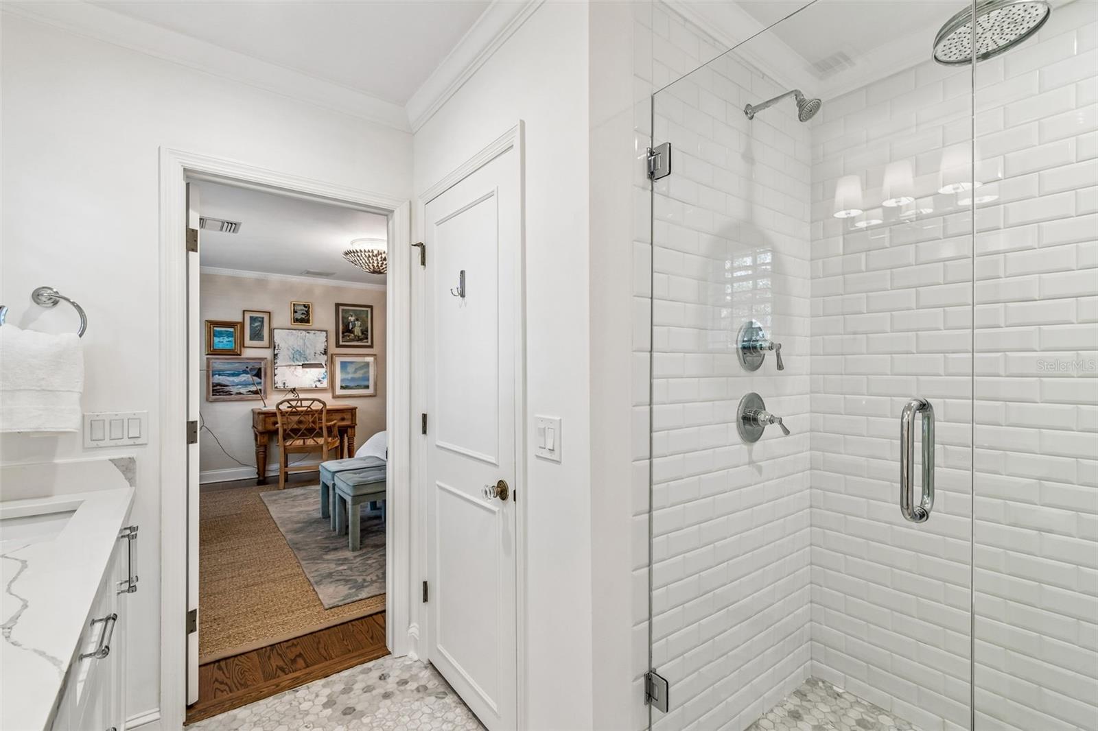 3011 W HAWTHORNE RD, TAMPA, FL, 33611