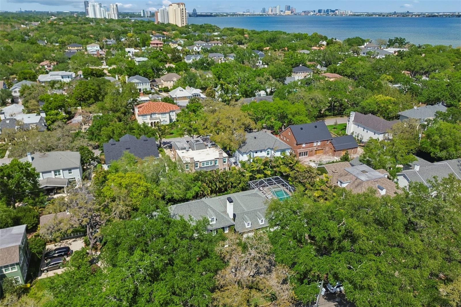 3011 W HAWTHORNE RD, TAMPA, FL, 33611