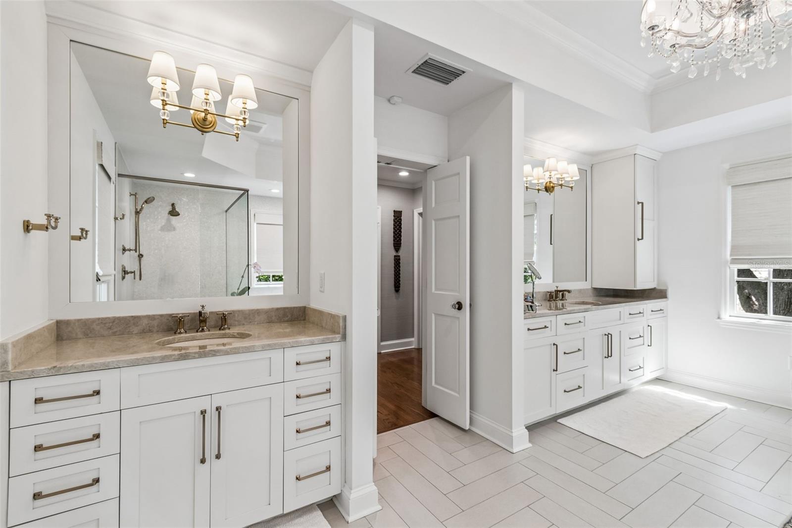 3011 W HAWTHORNE RD, TAMPA, FL, 33611