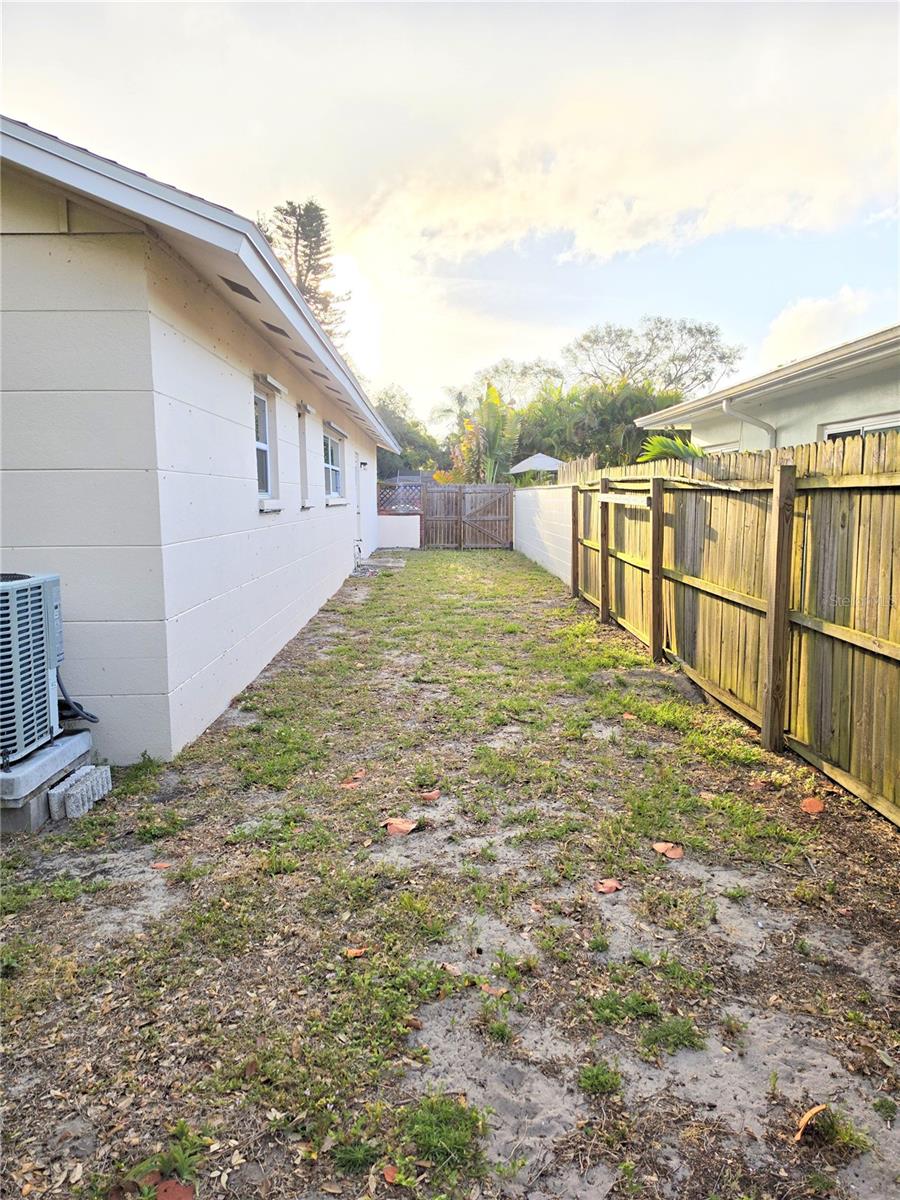 1608 SAN ROY DR, DUNEDIN, FL, 34698