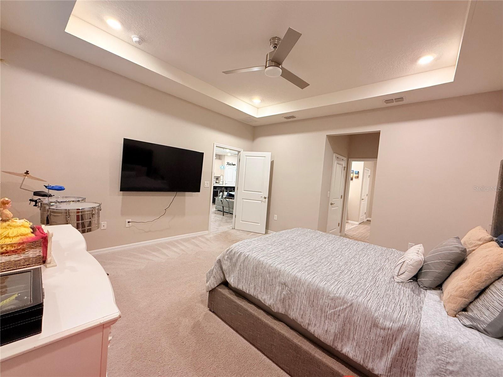 8321 PRAISE DR, TAMPA, FL, 33625