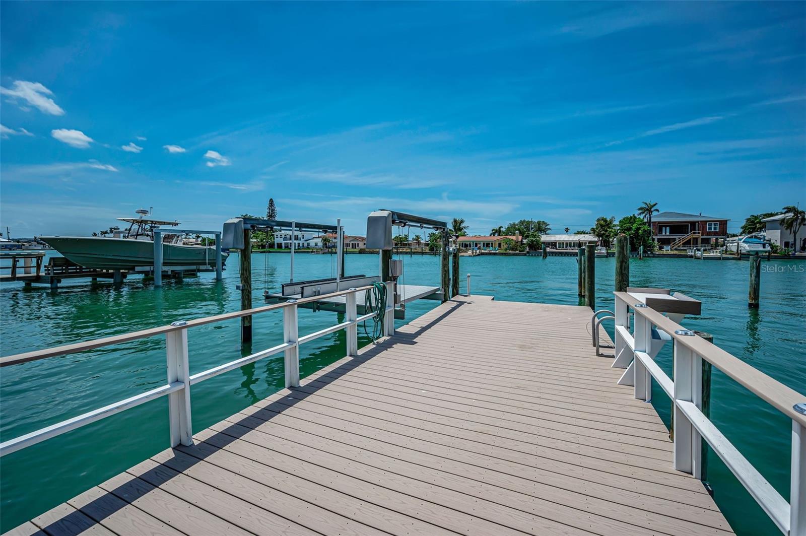 11800 7TH ST E, TREASURE ISLAND, FL, 33706