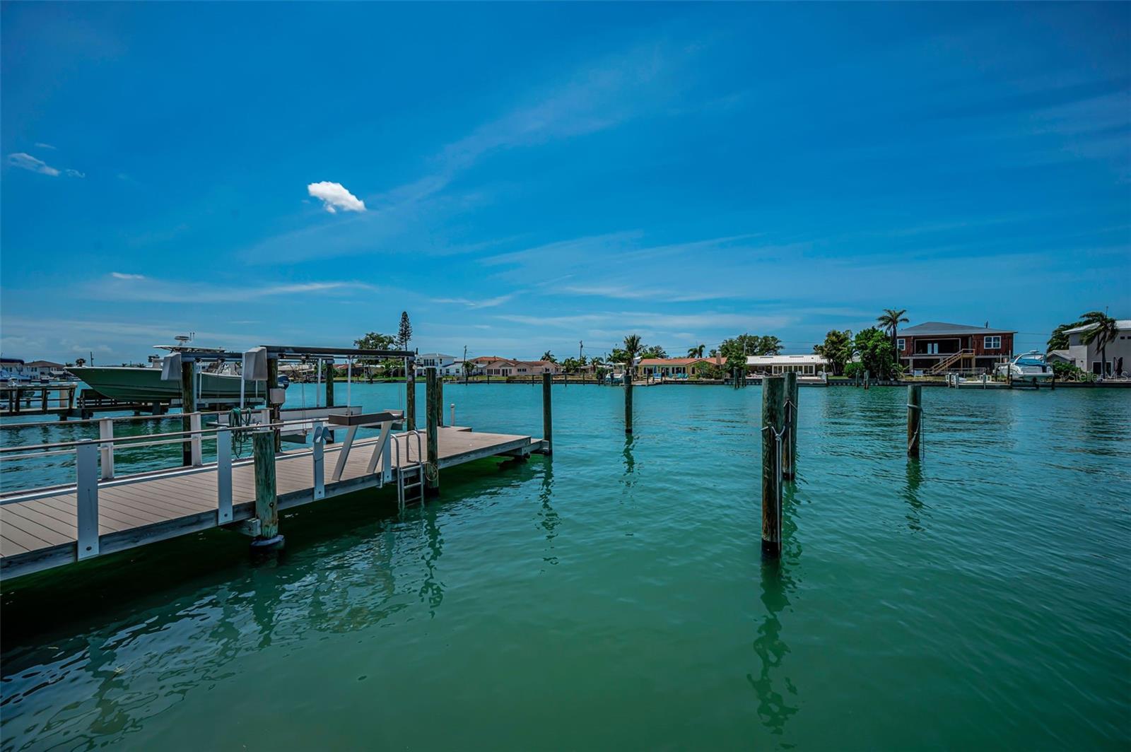 11800 7TH ST E, TREASURE ISLAND, FL, 33706