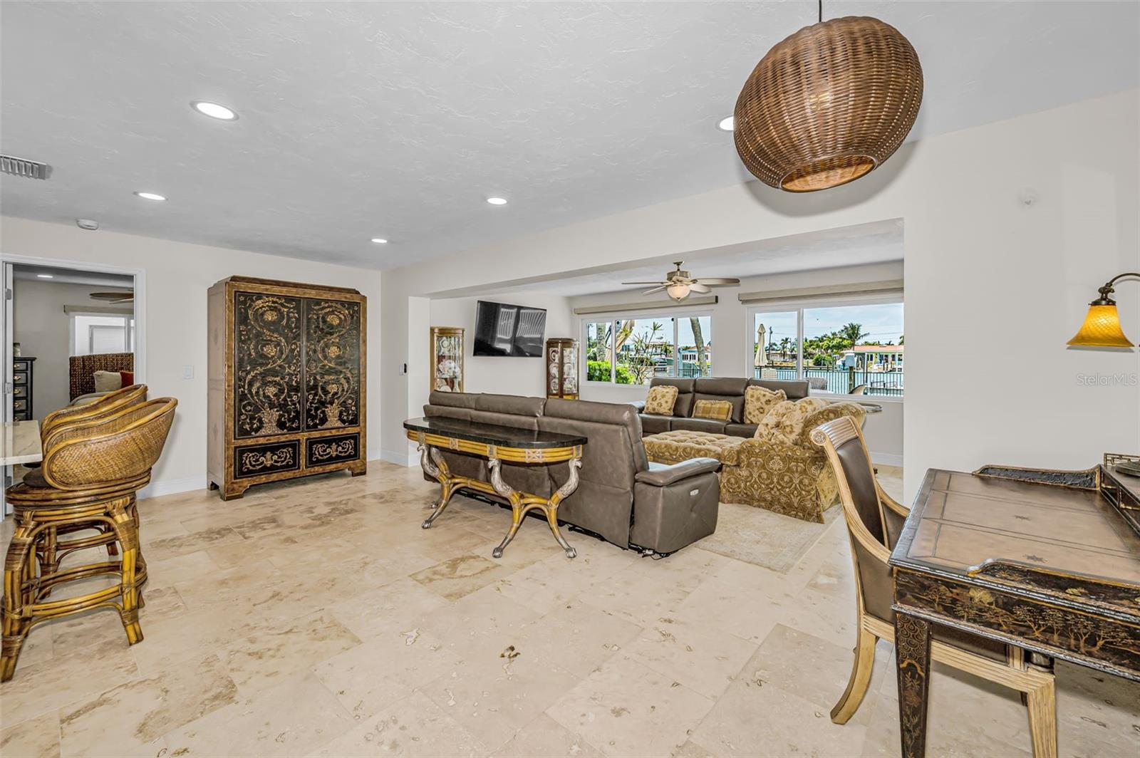 11800 7TH ST E, TREASURE ISLAND, FL, 33706