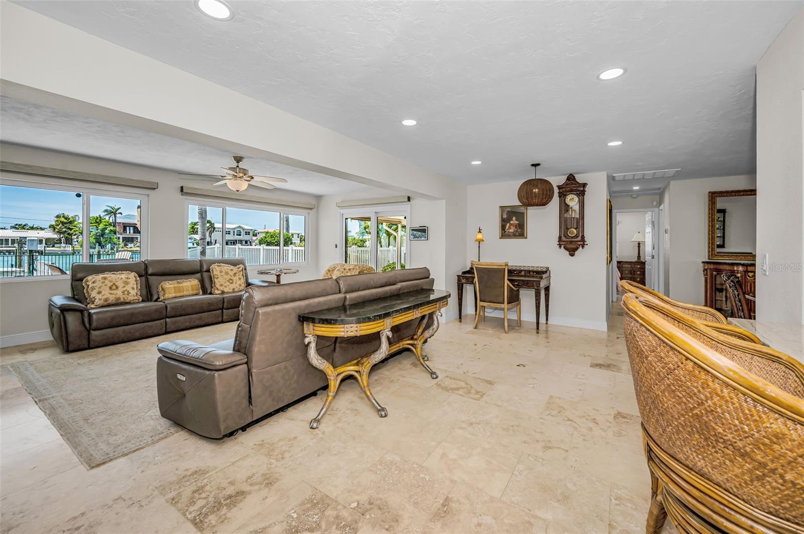 11800 7TH ST E, TREASURE ISLAND, FL, 33706