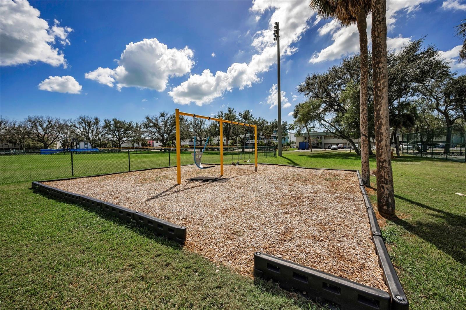 11800 7TH ST E, TREASURE ISLAND, FL, 33706