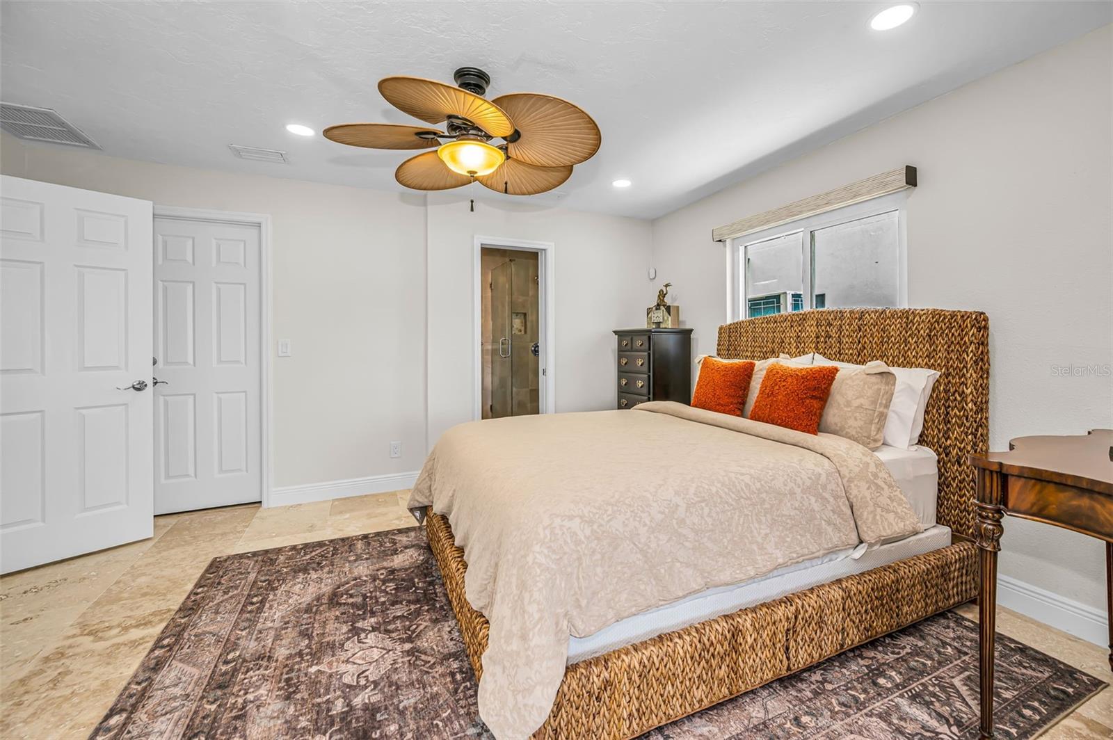 11800 7TH ST E, TREASURE ISLAND, FL, 33706