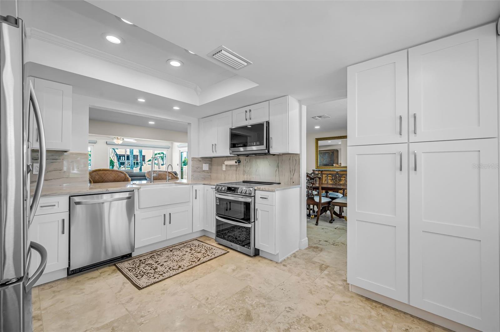 11800 7TH ST E, TREASURE ISLAND, FL, 33706