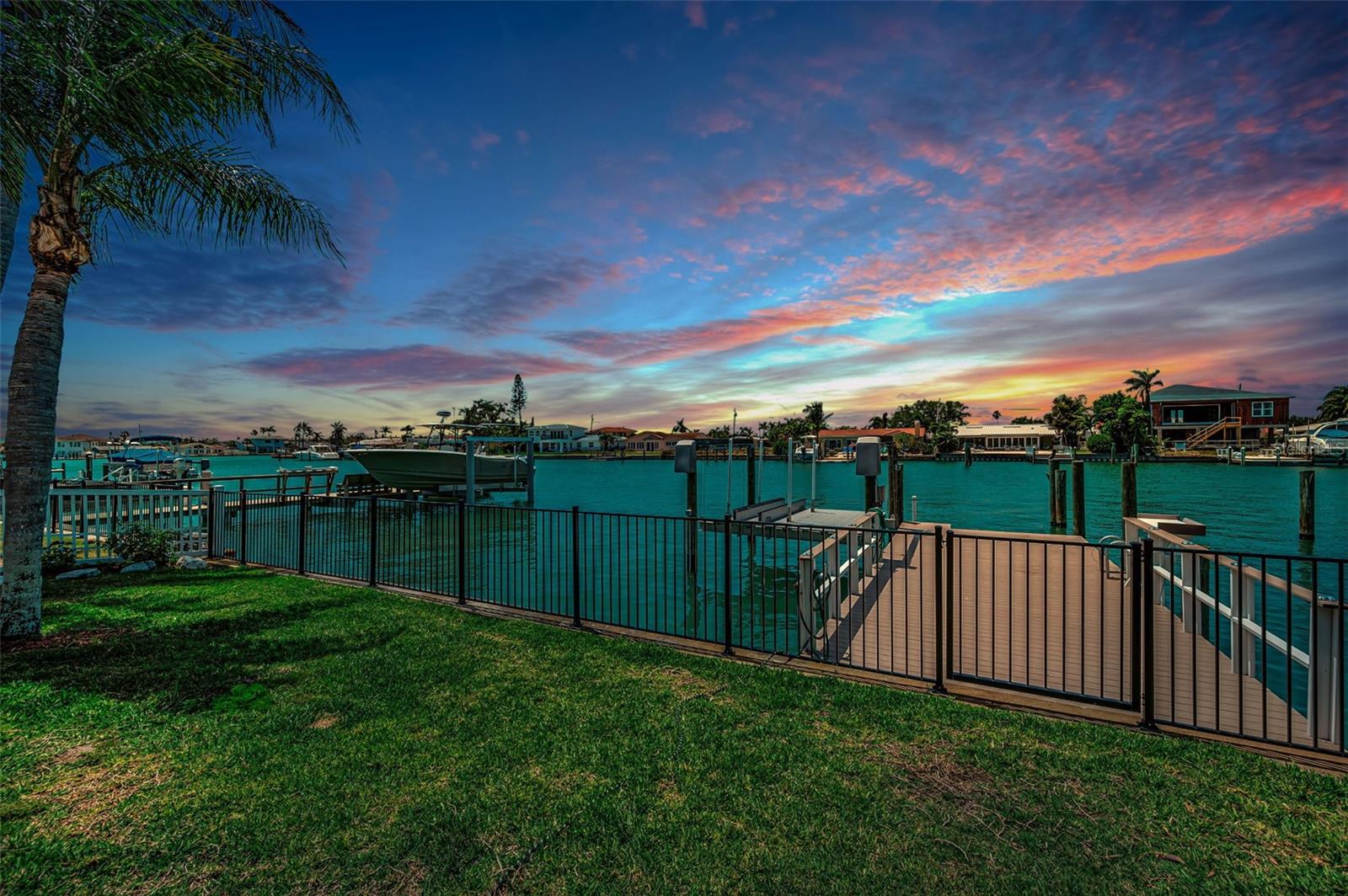 11800 7TH ST E, TREASURE ISLAND, FL, 33706