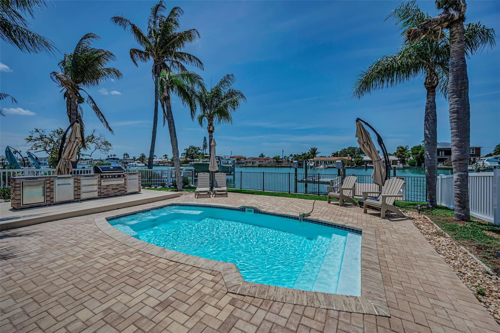 11800 7TH ST E, TREASURE ISLAND, FL, 33706