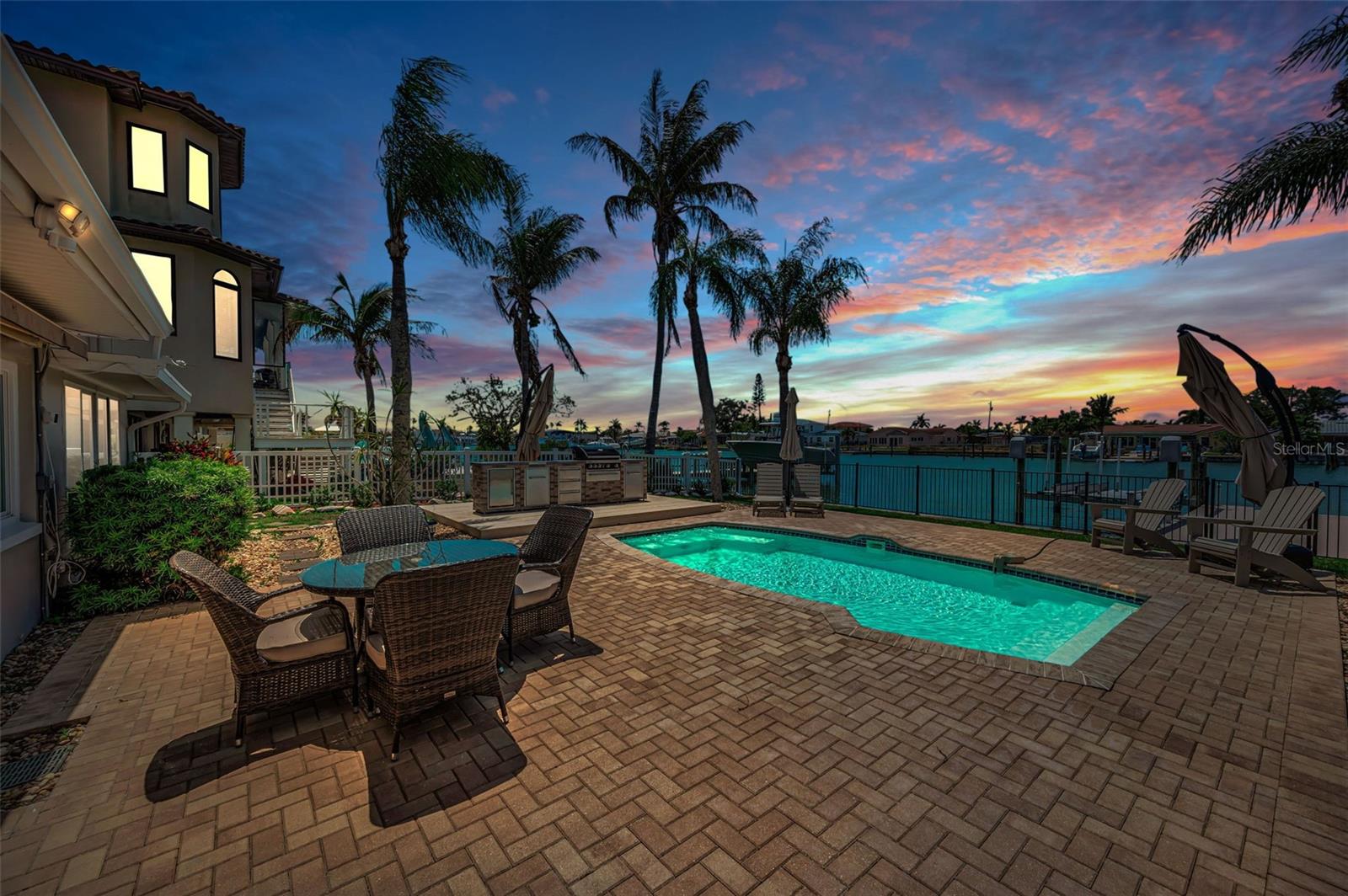 11800 7TH ST E, TREASURE ISLAND, FL, 33706