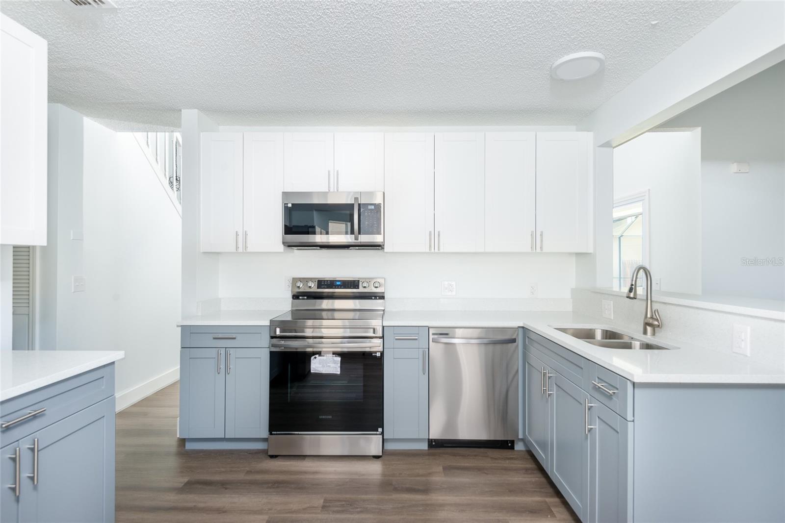 4002 QUAIL BRIAR DR, VALRICO, FL, 33596