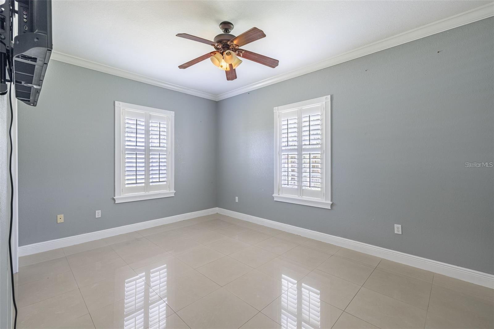 2323 W CHERRY ST, TAMPA, FL, 33607