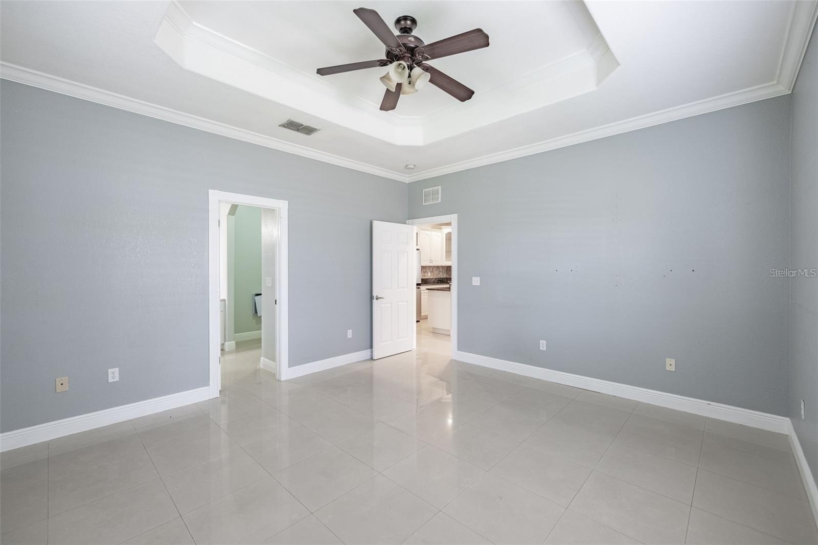 2323 W CHERRY ST, TAMPA, FL, 33607