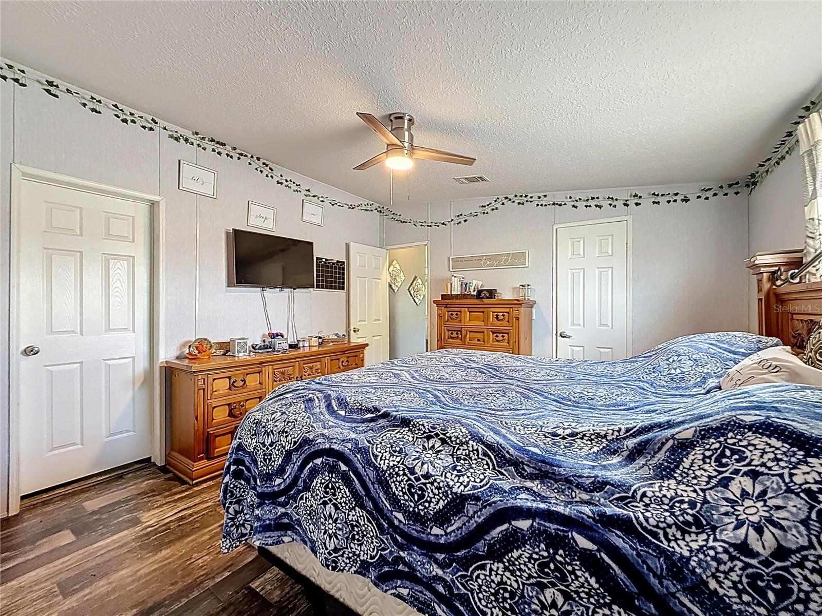 8108 SERGEANT PEPPER DR, HOWEY IN THE HILLS, FL, 34737