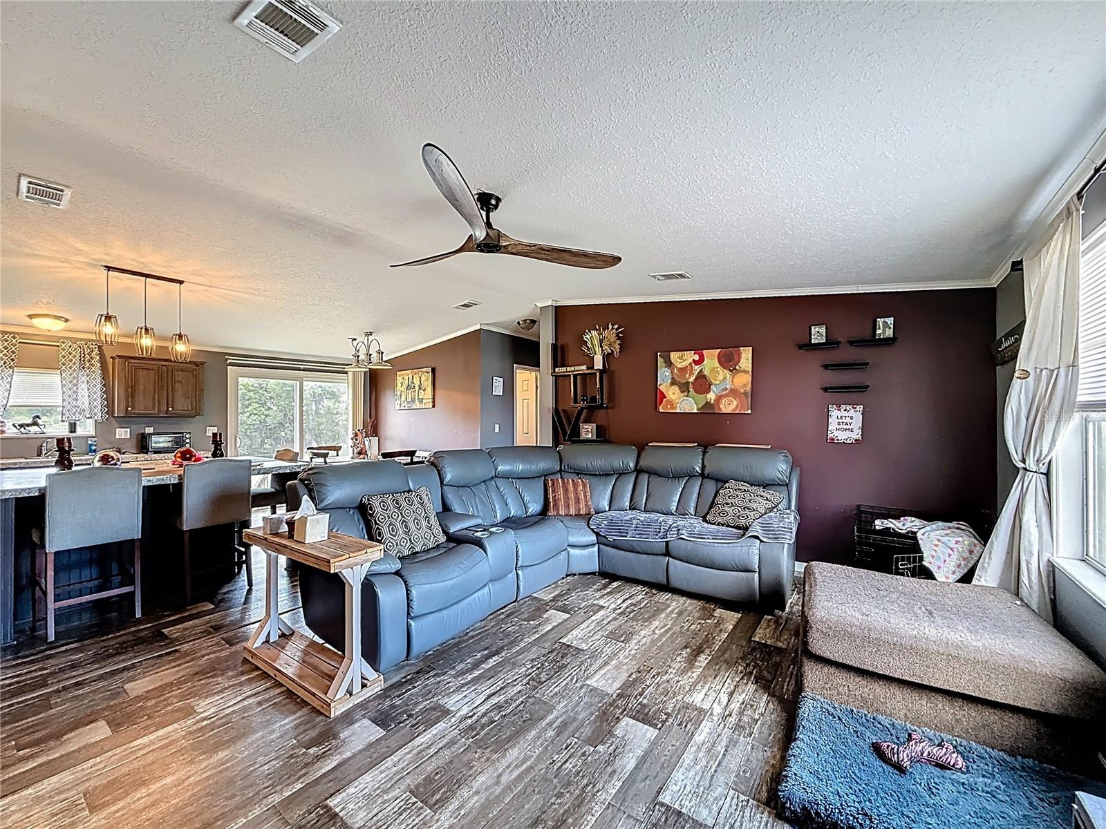 8108 SERGEANT PEPPER DR, HOWEY IN THE HILLS, FL, 34737