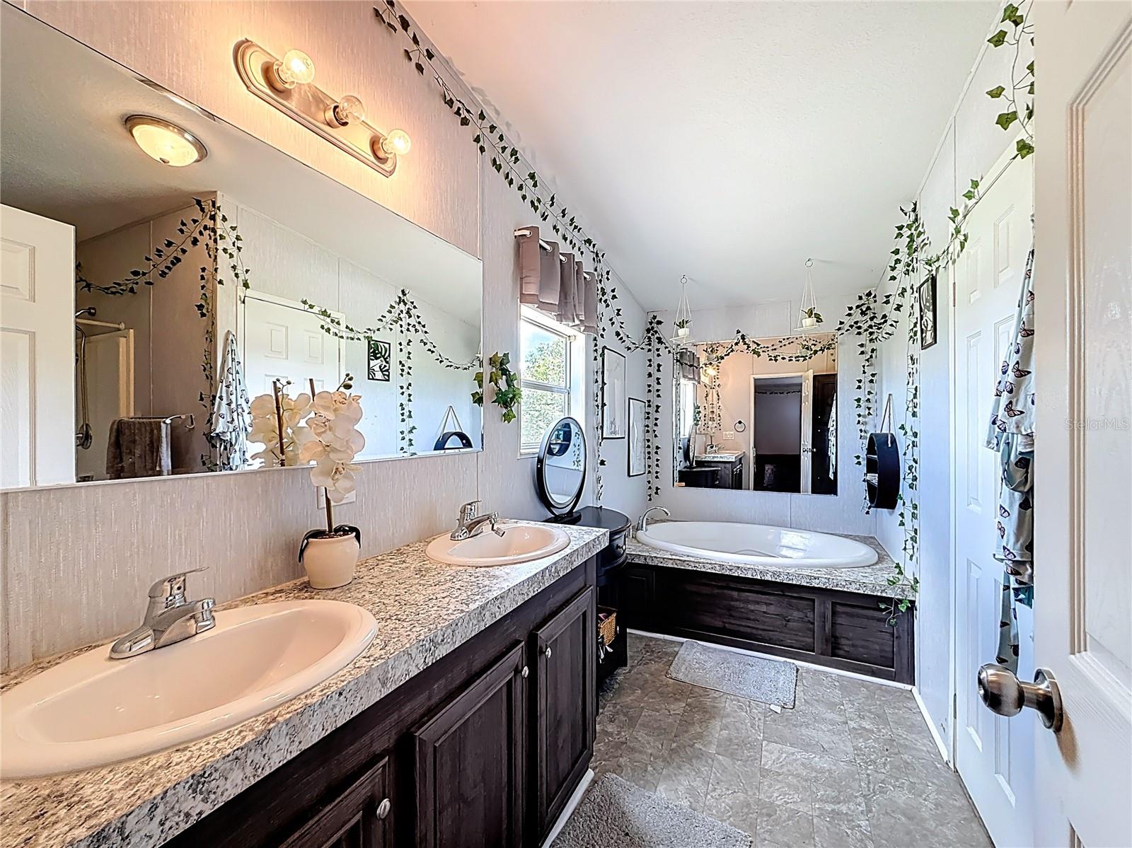 8108 SERGEANT PEPPER DR, HOWEY IN THE HILLS, FL, 34737