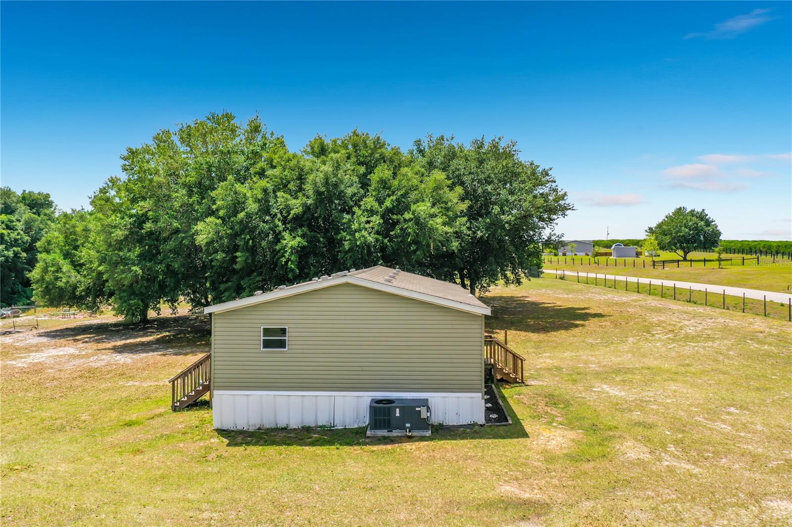 8108 SERGEANT PEPPER DR, HOWEY IN THE HILLS, FL, 34737