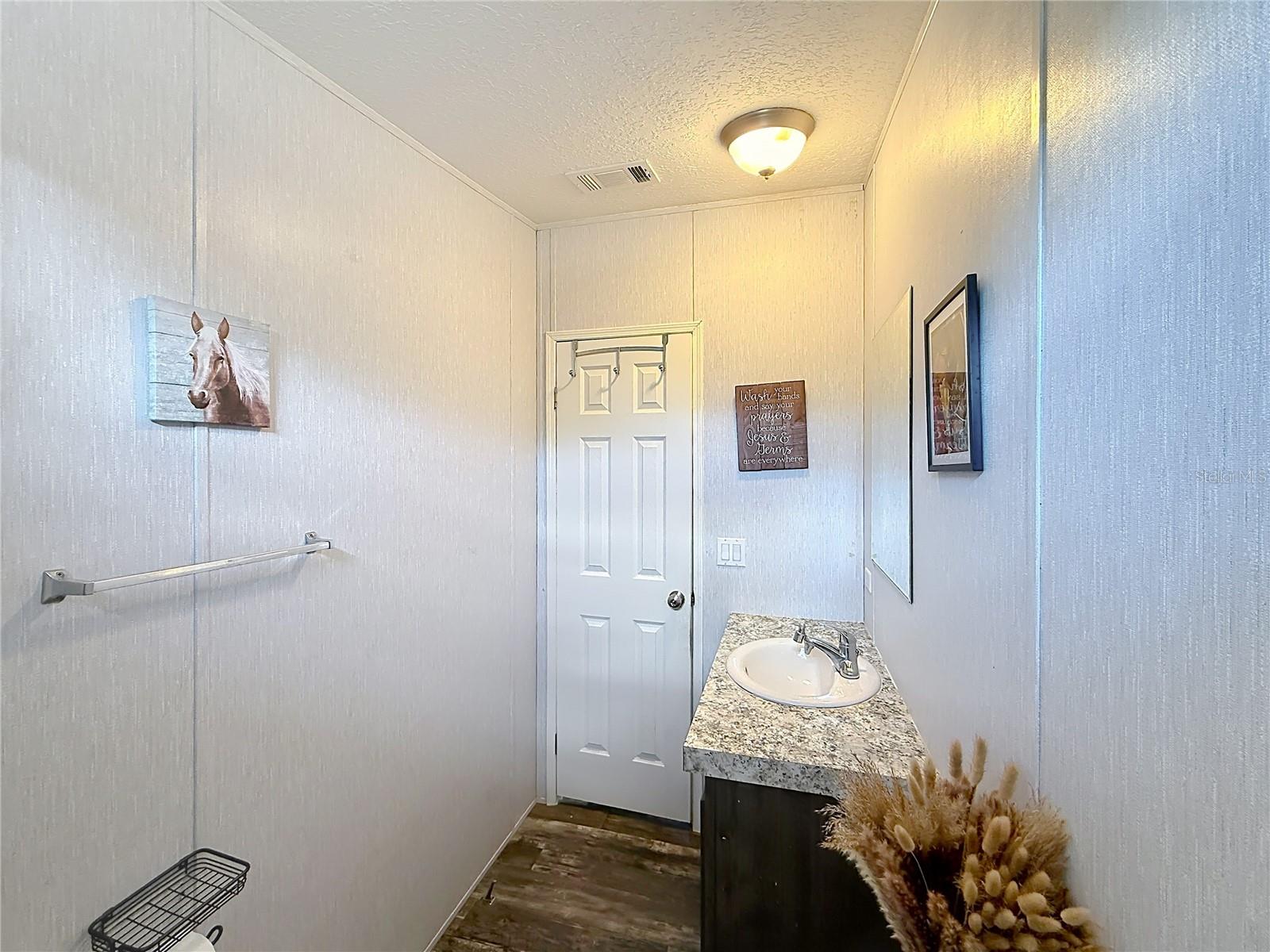 8108 SERGEANT PEPPER DR, HOWEY IN THE HILLS, FL, 34737