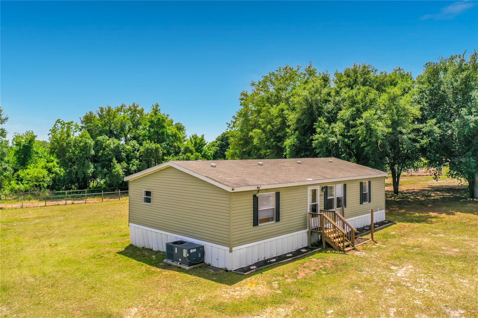 8108 SERGEANT PEPPER DR, HOWEY IN THE HILLS, FL, 34737