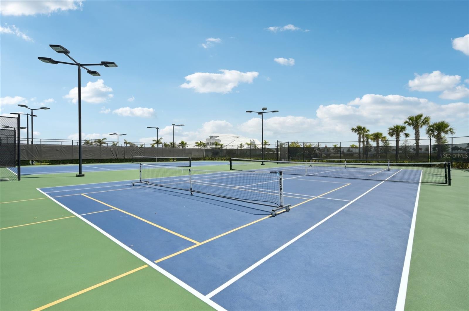 16309 TRADEWIND TER, LAKEWOOD RANCH, FL, 34211